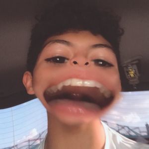 Meet your Posher, Deandre